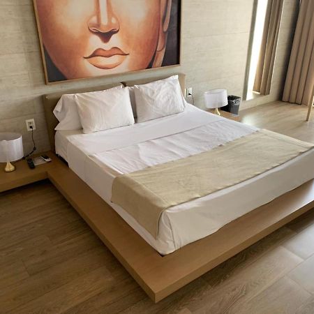 גואדלחארה Motel Okura Villas Y Suites מראה חיצוני תמונה