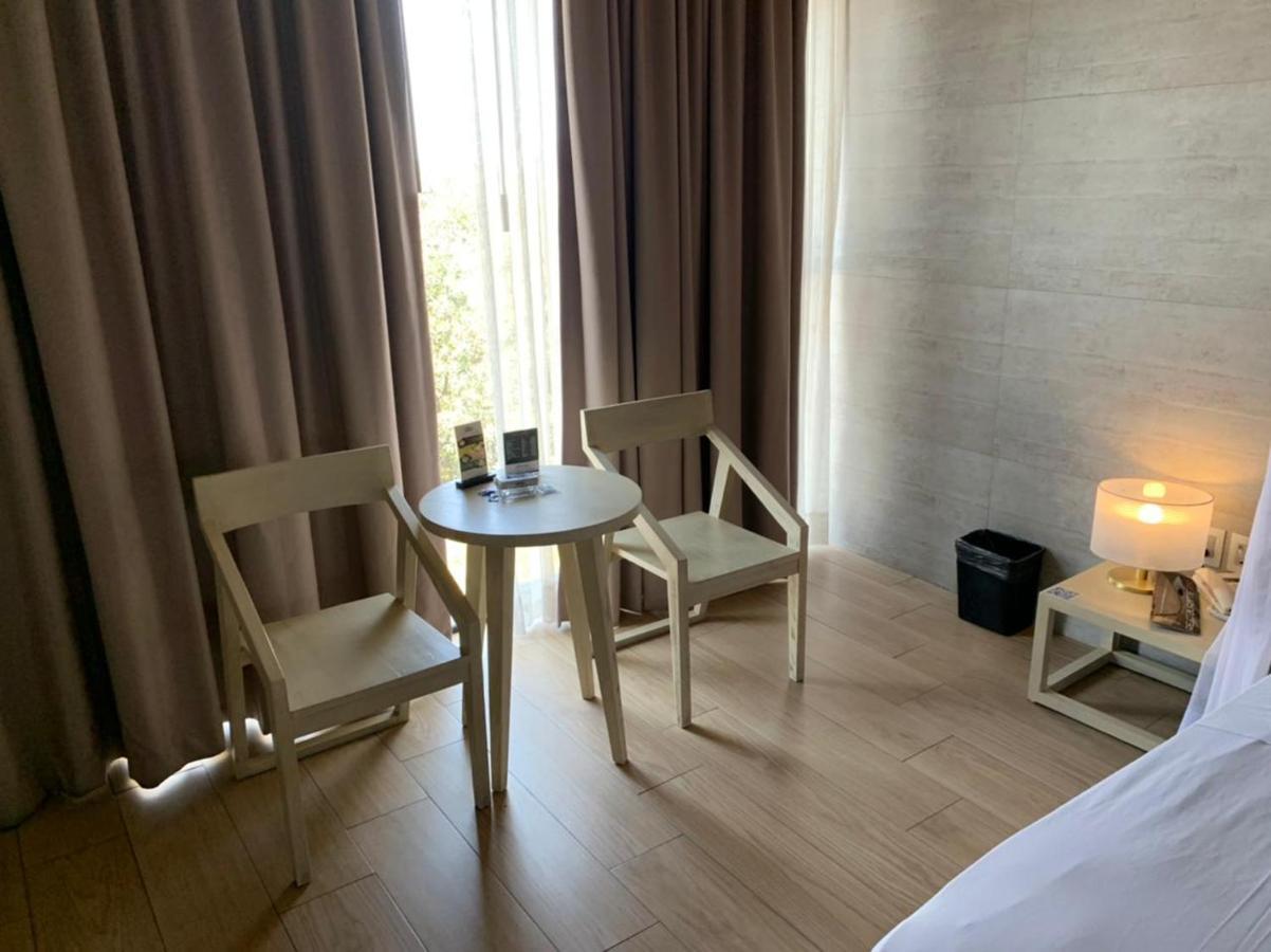 גואדלחארה Motel Okura Villas Y Suites מראה חיצוני תמונה