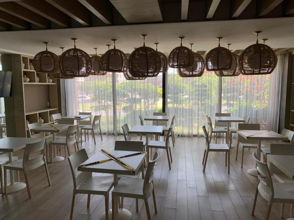 גואדלחארה Motel Okura Villas Y Suites מראה חיצוני תמונה